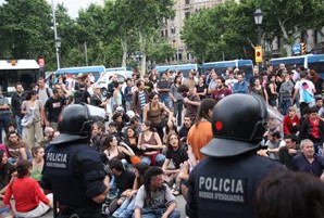 Esquerra ha demanat la compareixença de Puig pels incidents en el desallotjament de la plaça Catalunya