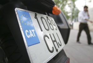 Esquerra proposa al Parlament traduir les paraules d'Homs en fets pel que fa al CAT a les matrícules