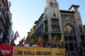 Esquerra participa en la manifestació contra les retallades amb el lema 'Jo vull decidir'