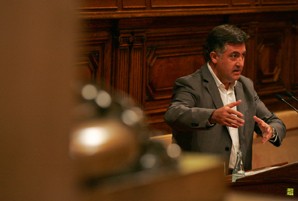 Mà estesa d’Esquerra a Mas si lidera un full de ruta clar cap al concert econòmic