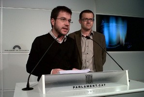 Esquerra alerta que CiU compensarà la rebaixa de l’impost turístic exigida pel PP amb un augment del preu de l’aigua