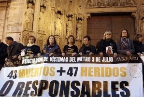 Esquerra i les JERPV participen en la concentració convocada per les víctimes de l’accident de metro
