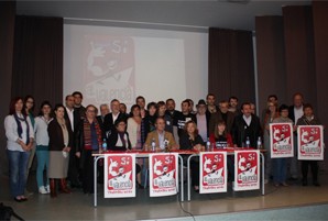 Esquerra expressa el seu suport a la convocatòria d'Escola Valenciana, animant a la comunitat educativa a 'participar activament en les Trobades 2012'