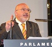 Huguet: 'Cal posar el rellotge a zero i negociar el finançament multilateralment i article per article'