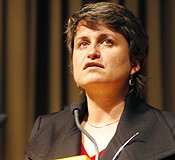 El Govern presenta la llei que garantirà que cap català no estigui per sota del llindar de la pobresa