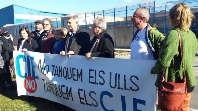 Tardà: “Als CIE es podreixen els drets humans”