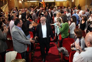 Allò que uneix una àmplia i cívica majoria social és la voluntat de votar i decidir el nostre futur